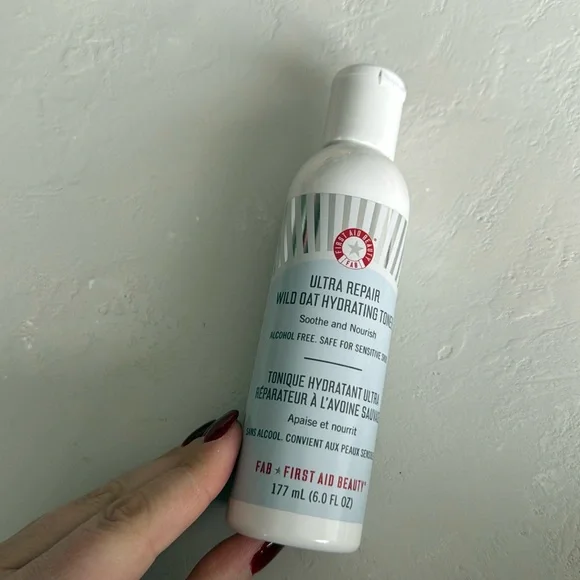 NEW- First Aid Beauty Ultra Repair Wild Oat Hydrating Toner - Picture 2 of 7